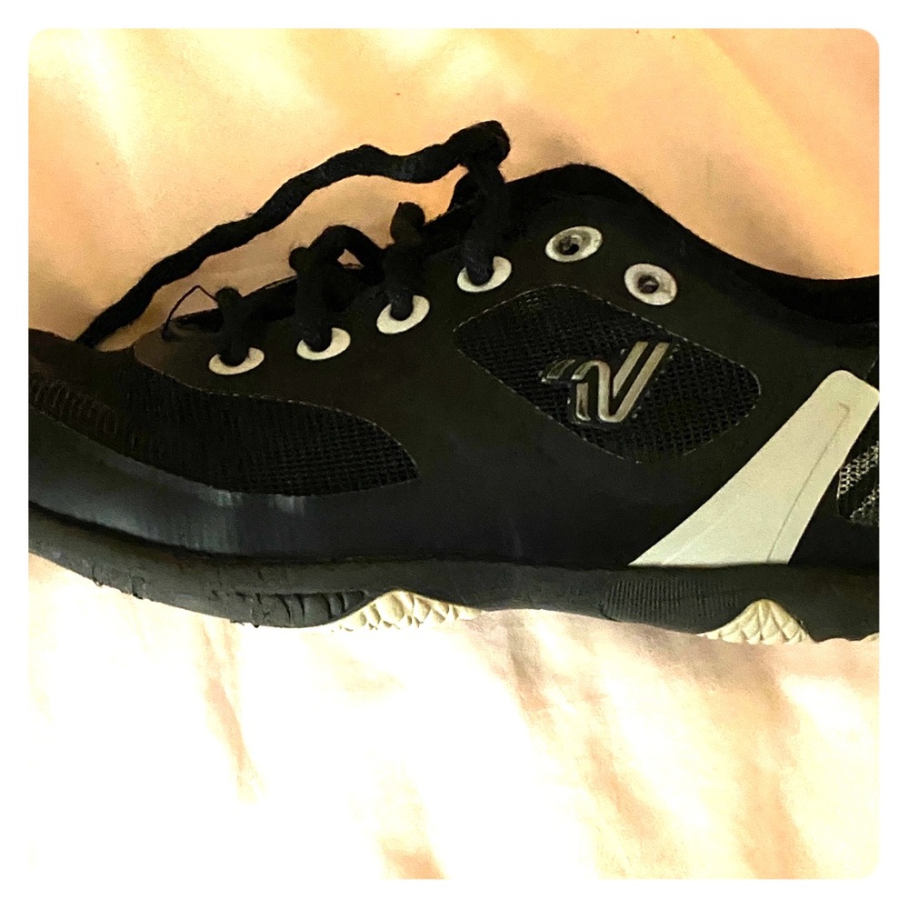 Used Varsity Cheer Shoes size 2. Over & Beyond